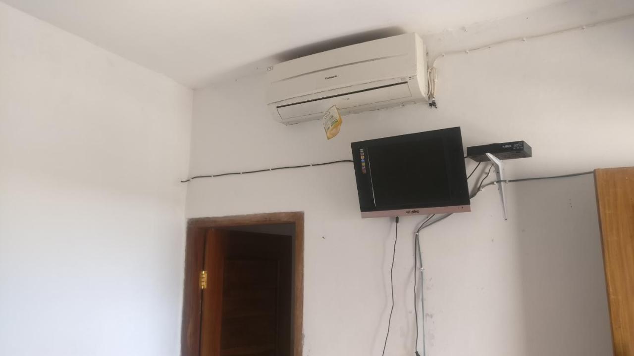 Hotel Kampoeng Drini Brono Exteriör bild