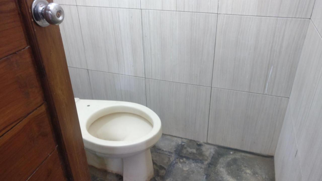 Hotel Kampoeng Drini Brono Exteriör bild