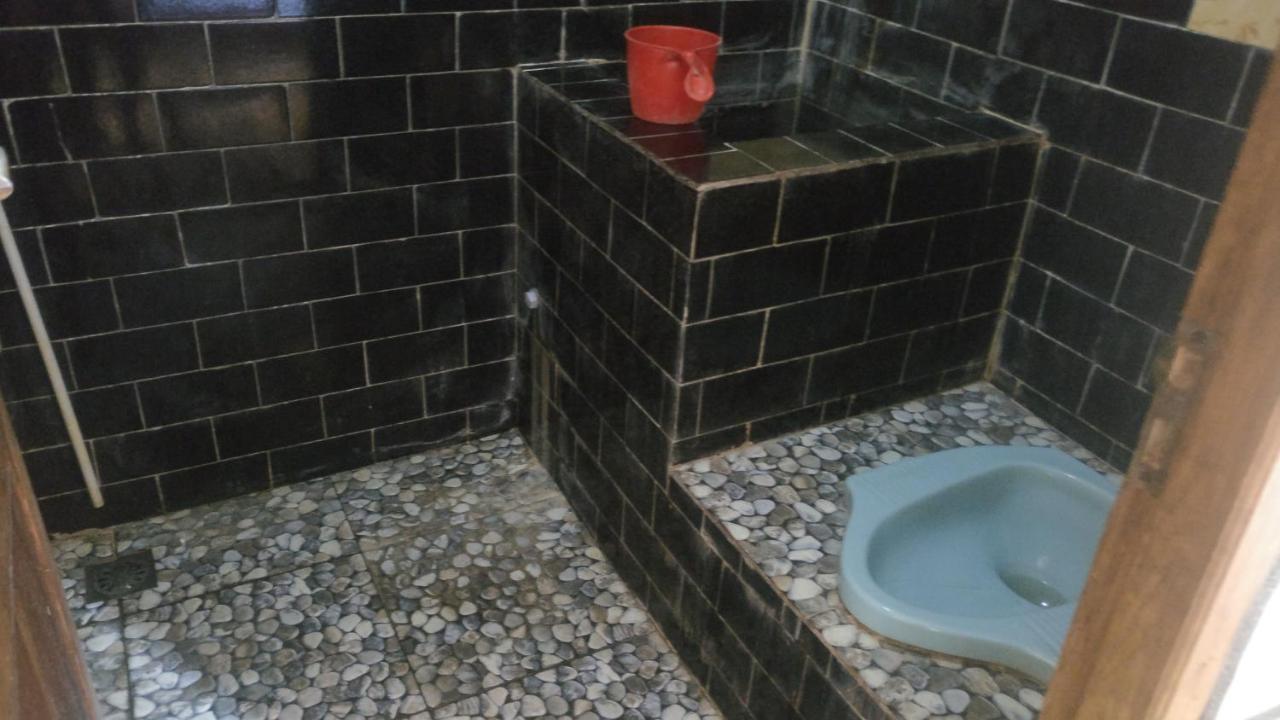 Hotel Kampoeng Drini Brono Exteriör bild