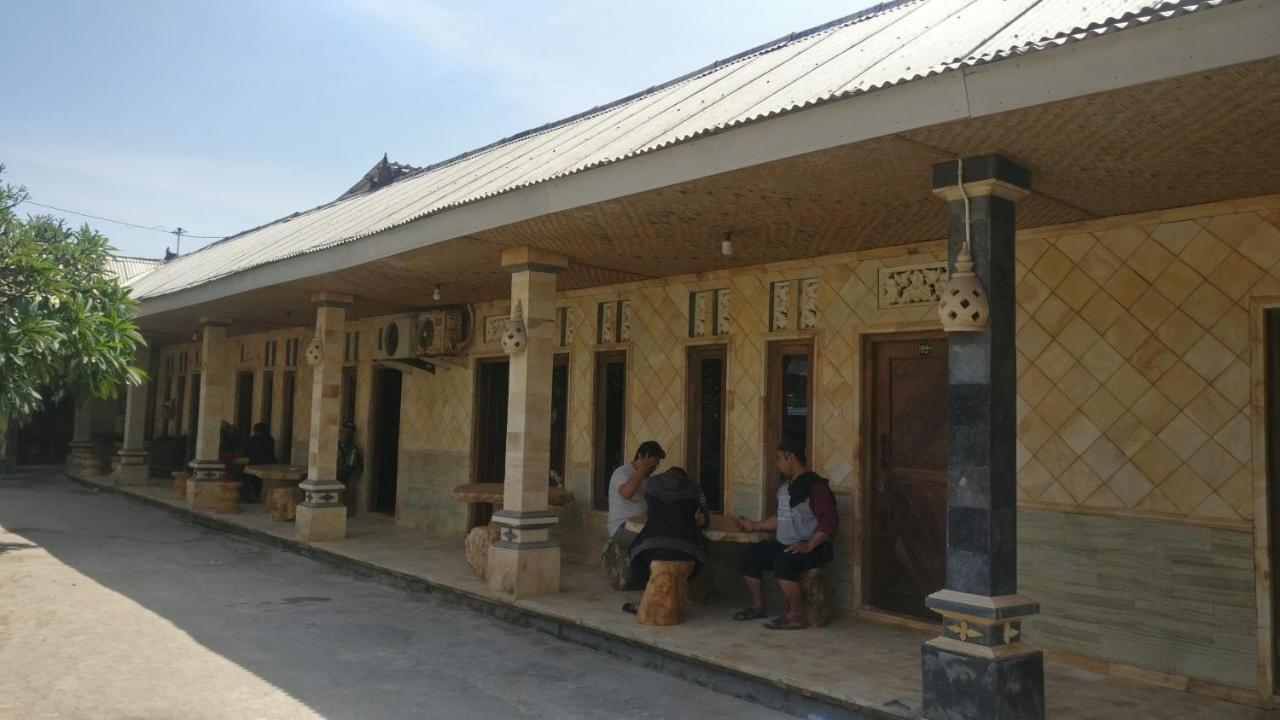 Hotel Kampoeng Drini Brono Exteriör bild