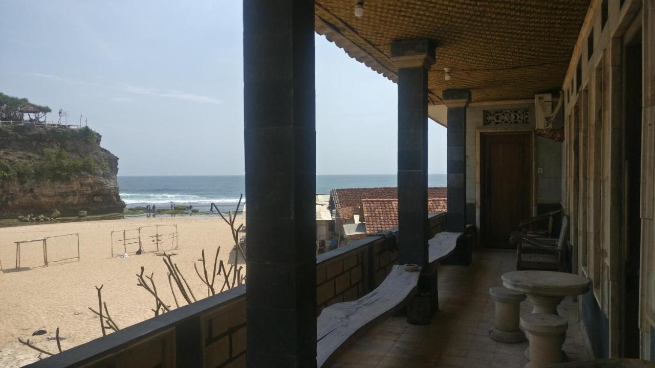 Hotel Kampoeng Drini Brono Exteriör bild