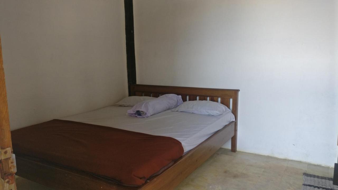 Hotel Kampoeng Drini Brono Exteriör bild